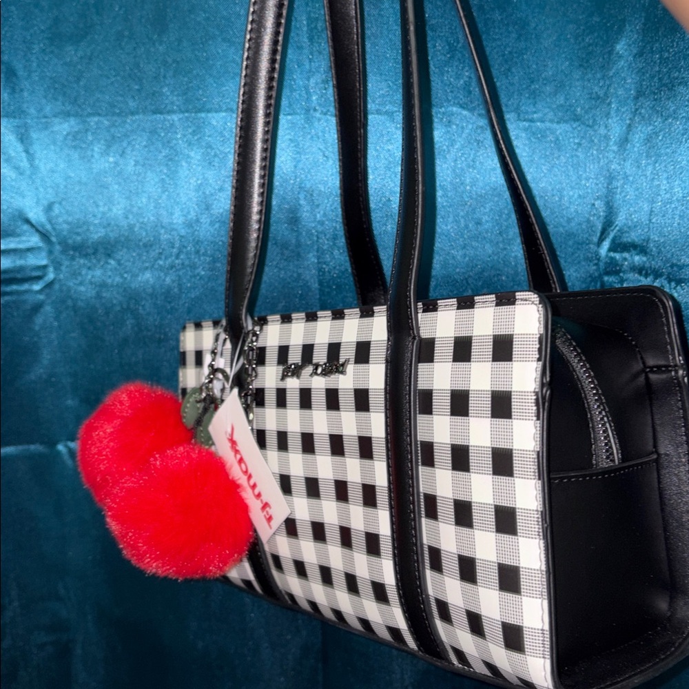 Betsy Johnson Black and White Checkered Shoulder Bag - Picture 3 of 6